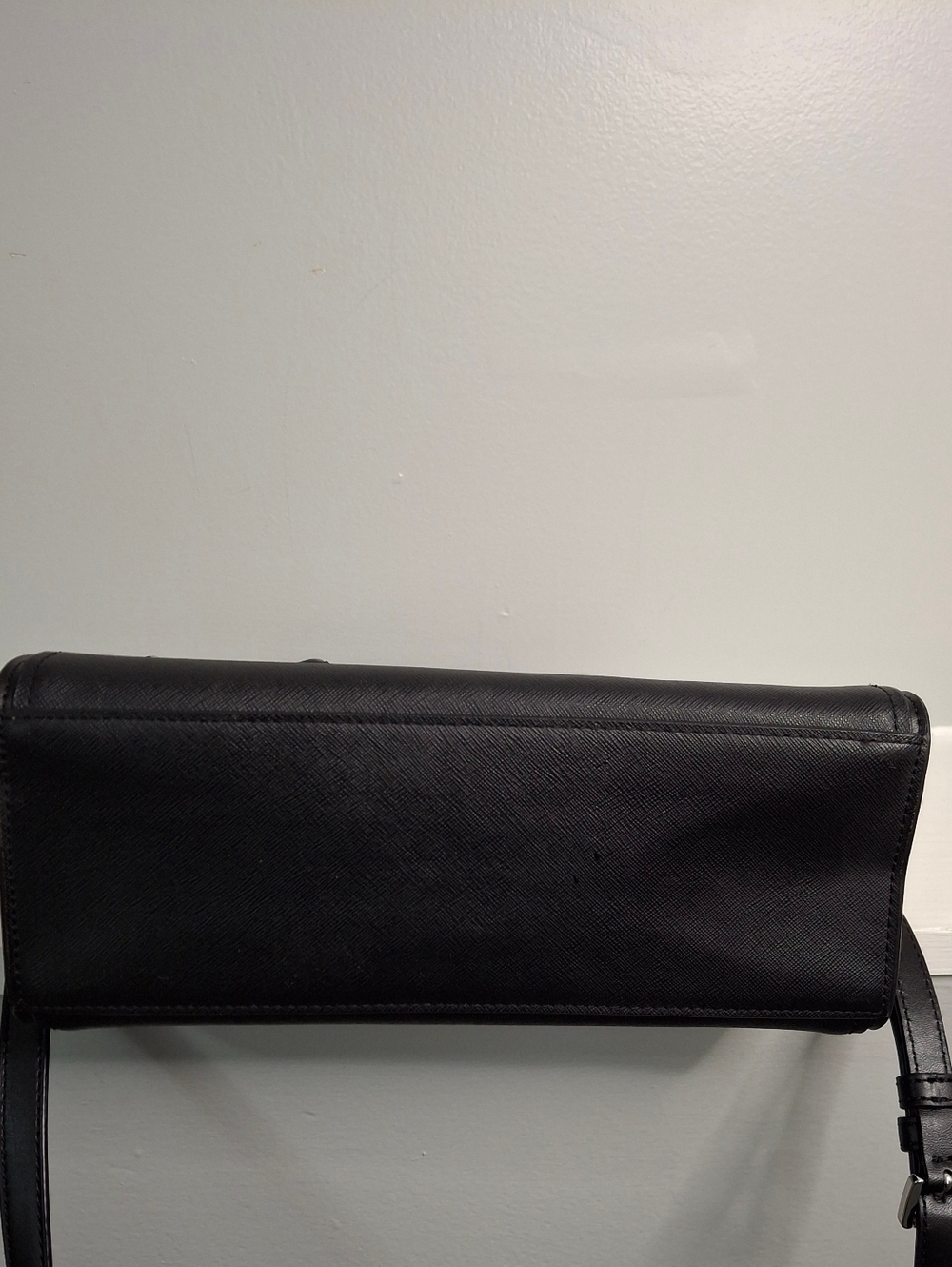 Michael Kors Selma Small Black Saffiano Satchel Crossbody NWOT - Picture 3 of 5